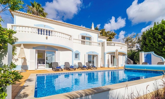 Budens Villa | Parque da Floresta 208 - three bedroom villa with private pool