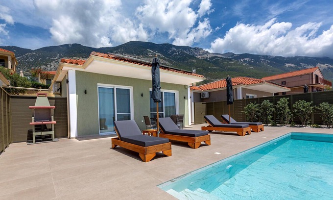 Vlachata Casa | Part of a collection of apartments and villas, Ionian Dreaming is in an enviable location, sitting a
