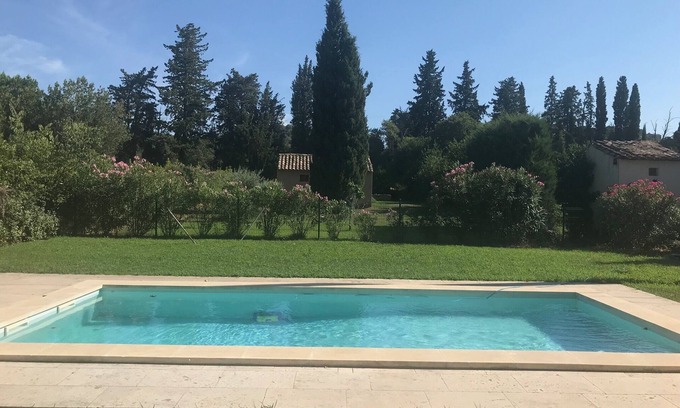 Saint-Etienne-du-Gres Otro | Parte de una granja cerca de Saint Rémy de Provence