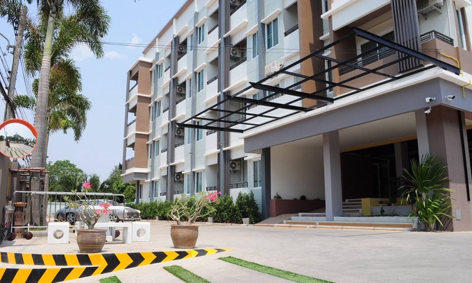 Nai Mueang Hotel | Paru Ville - Service Apartment