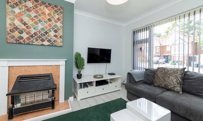 Winnersh Apartamento | Pass the Keys | 2BDR Peaceful Ground Floor Apartment Free Parking