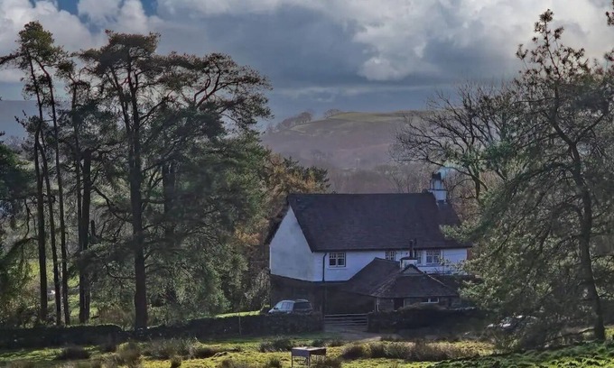Torver Casa | Pass the Keys | Beautiful Detached Farm House Near Lake Coniston
