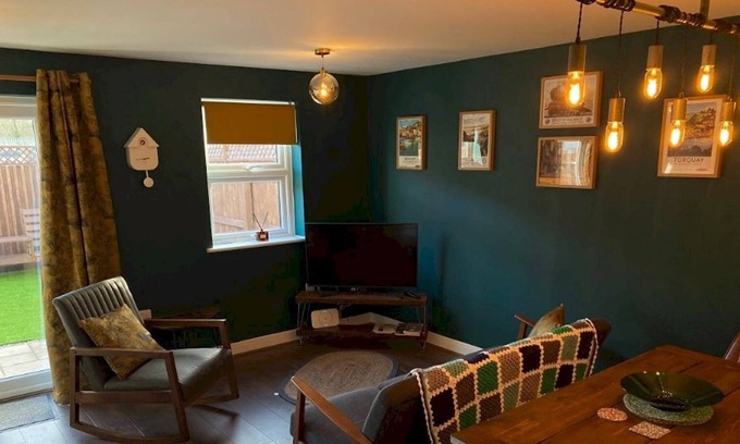 Galmpton Casa | Pass the Keys | Brand-New 3 bed Brixham Torbay Home Free Parking