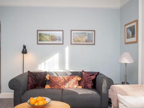 Brockley Apartamento | Pass the Keys Brockley Victorian apartment train links London