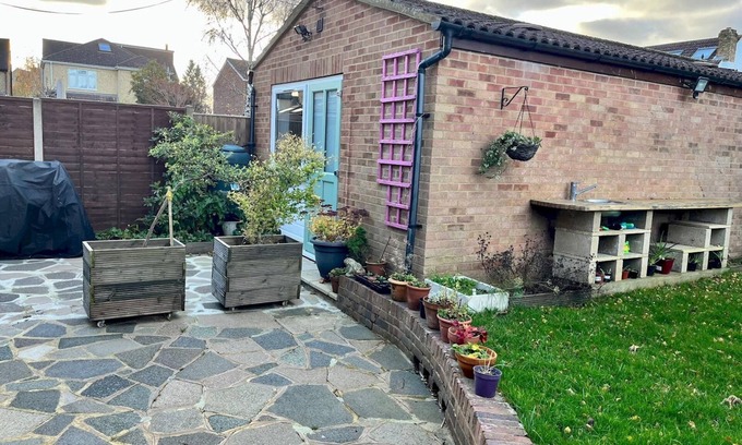 St Albans Casa | Pass the Keys | Charming Guest House in St Albans with Parking