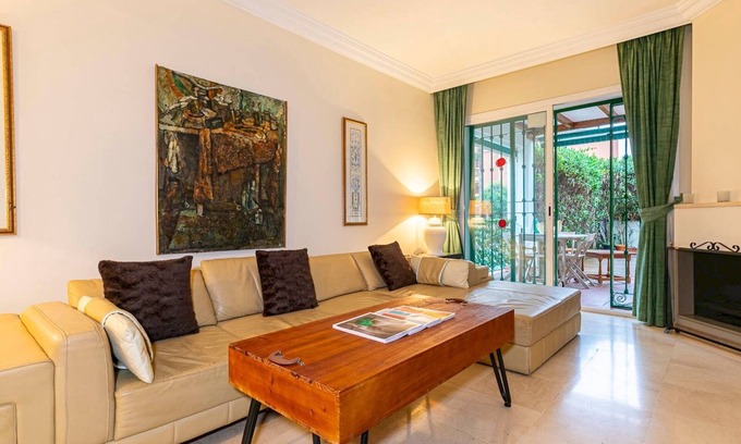 Urbanización Hacienda las Chapas Apartamento | Pass the Keys | Charming Andalusian Ground Floor with Patio