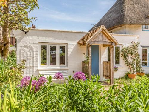 Chichester Apartamento | Pass the Keys Charming Apartment Attached To Thatched Cottage