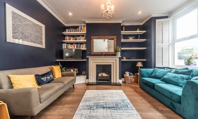 Earlsfield Casa | Pass the Keys | Elegant Family Home with Garden in Earlsfield
