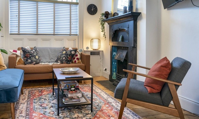 Belfast City Centre Casa | Pass the Keys | Exquisite 3 Floor Townhouse Perfect Location