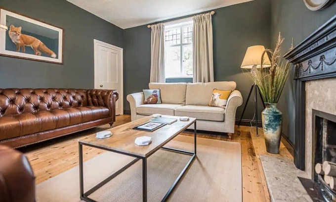 Bury St Edmunds Casa | Pass the Keys | Gardener's Cottage in Nowton Park, Bury St Edmunds