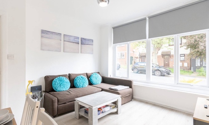 Southend-on-Sea Apartamento | Pass the Keys | Seaside 2-Bedroom Flat | Parking | Sleeps 6