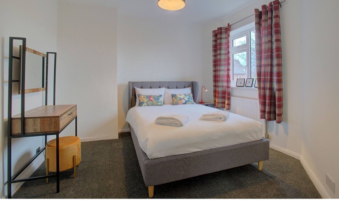 Baguley Casa | Pass the Keys | Gorgeous 3 Bed Home Near Manchester Airport