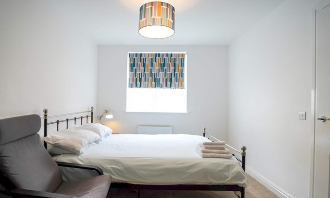 Canton Casa | Pass the Keys | Gorgeous & Modern New Build house for 6 in Cardiff