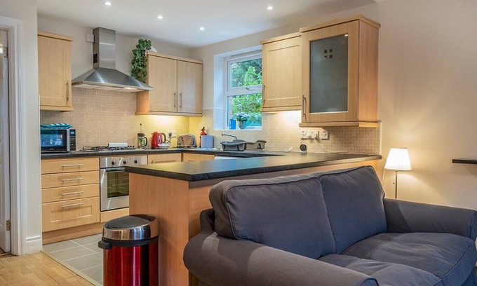 Holywood Apartamento | Pass the Keys | Holywood 2BR Apt by the Sea 10 Mins to Belfast
