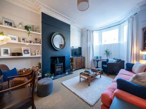 Dulwich Casa | Pass the Keys London Spacious Dulwich family house with Pool