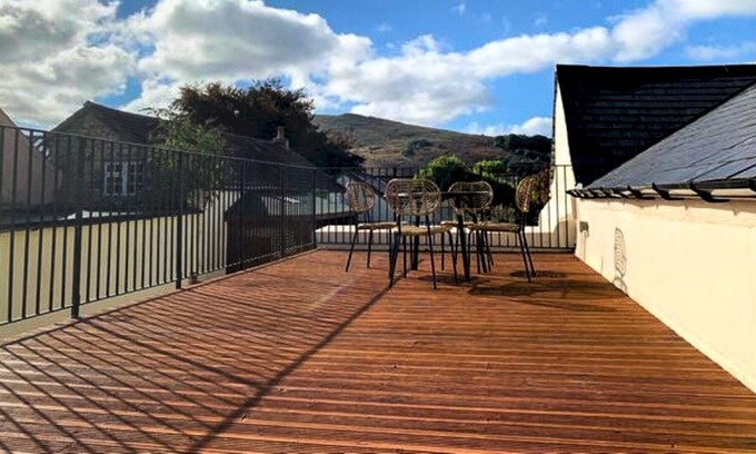 Chagford Apartamento | Pass the Keys | Meldon View Period Dartmoor apartment with large roof terrace