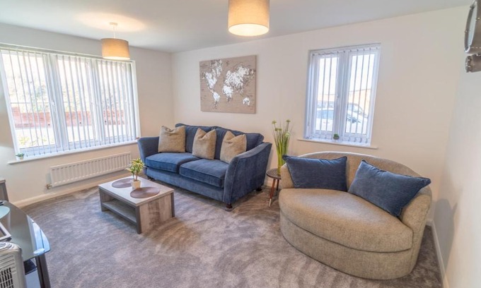 Edwalton Casa | Pass the Keys Modern 3-Bed Home with Garden & Free Parking