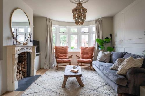 Watford Casa | Pass the Keys Modern 5-Bedroom Luxury Home in Watford Close to Harry Potter Studios FREE Parking