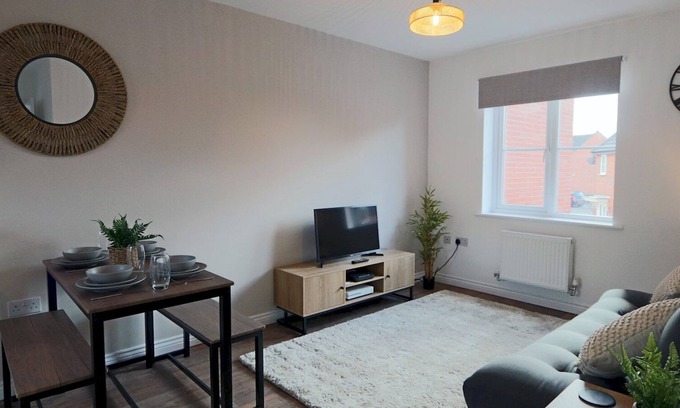 Hilton Casa | Pass the Keys | Modern Coach House with private parking