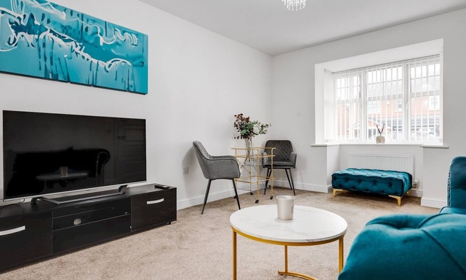 Kirkby Casa | Pass the Keys | Modern and Cozy Kirkby Retreat Parking Sleeps 5