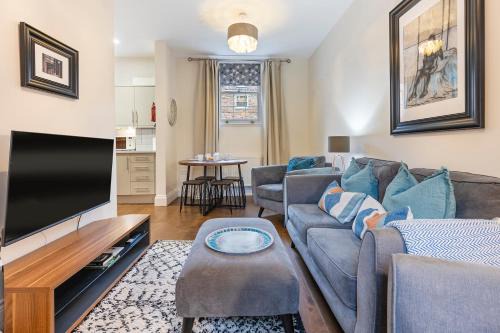 York Casa | Pass the Keys No. 4 - Oak Tree Cottage