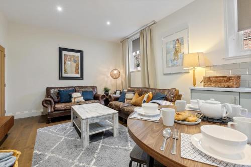 York Casa | Pass the Keys No. 5 - Chestnut Cottage