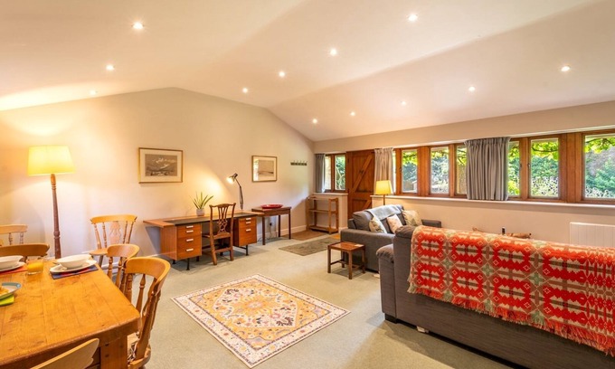 Sibford Gower Casa | Pass the Keys | Private Countryside Annexe | wonderful views