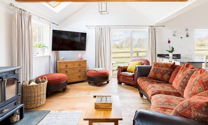 Warwick Casa | Pass the Keys | Quality Rural 2 Bed Cottage Retreat