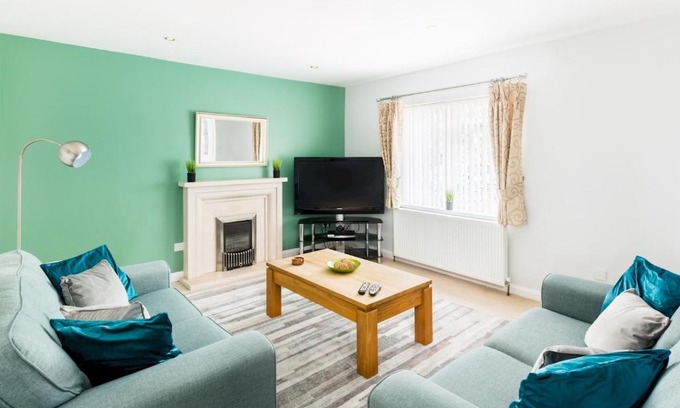 Leamington Spa Casa | Pass the Keys Self Contained 2 Bed with Parking Leamington Spa