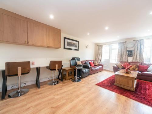 Thamesmead Casa | Pass the Keys Spacious Cosy Home Close To London Abbey Wood