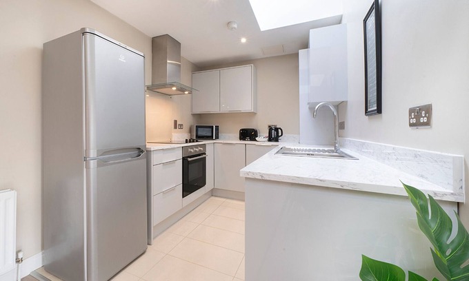 Ormeau Apartamento | Pass the Keys | Stunning 2BR Apt in Fab Location with Top Amenities