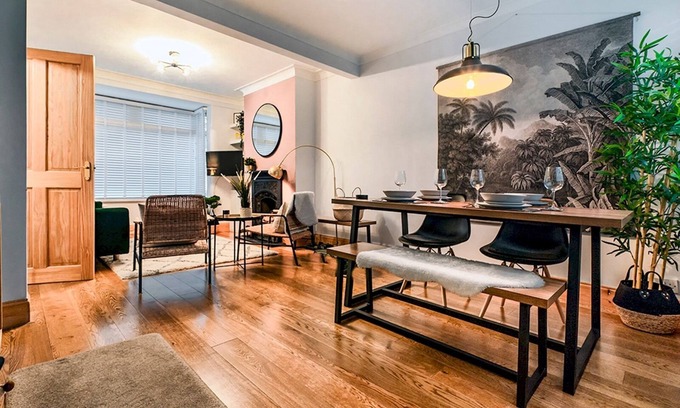 Belfast Casa | Pass the Keys | Stunning 2BR Townhouse in Belfast's Best Location!