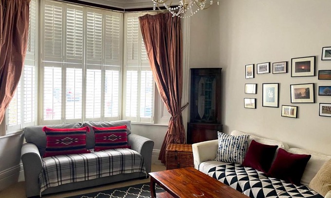 Ealing Broadway Apartamento | Pass the Keys Stylish Garden Apartment with Free Parking in Ealing