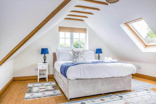 West Wittering Casa | Pass the Keys Walk to West Wittering Beach