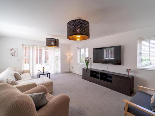 Bicester Casa | Pass The Keys Whitelands Way Large Family Home 8 plus 2 near Bicester Village