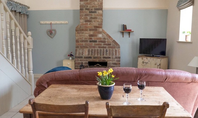 Wedmore Cabaña | Pass the Keys | Wilf's Barn, Wedmore a romantic cottage for two