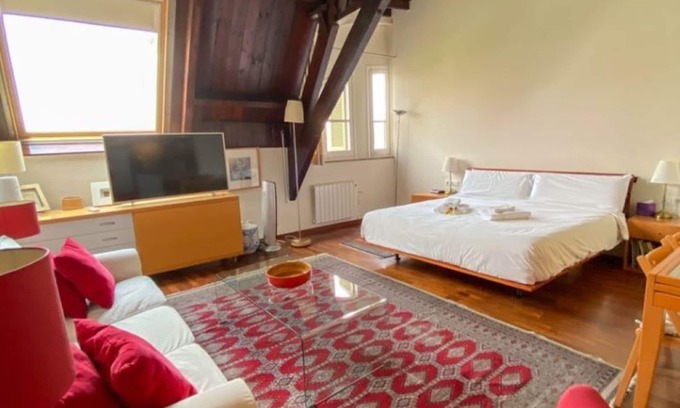 Eixample Apartamento | Passeig De Gracia- Plaza Catalunya. El corazón de la ciudad.