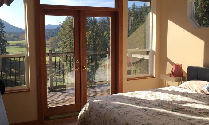 Duncan Casa | Pastoral Paradise - Modern light filled Farmhouse on Organic Farm