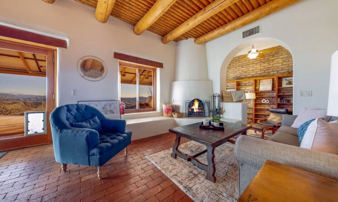 Rio Rico Casa | Patagonia Lake Area / 3 BR / Serenity / Mountains