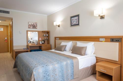 Golbasi Cama Y Desayuno | Patalya Lakeside Resort Hotel