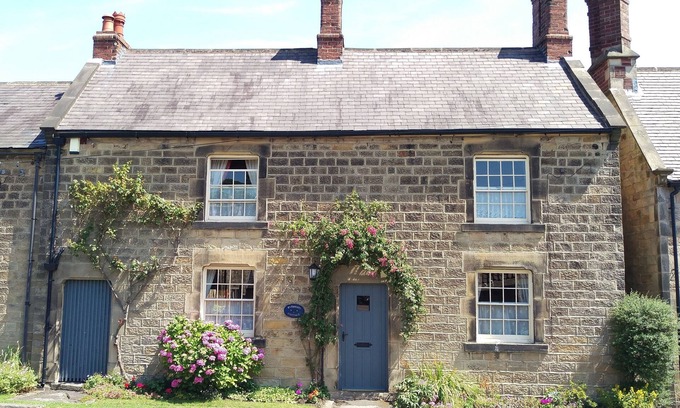 Alfreton Cabaña | Pathways Holiday Cottage es una encantadora cabaña de piedra del siglo XVIII en Derbyshire.