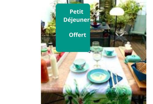 Pezenas Cama Y Desayuno | Patio 3 Pézenas CENTRE il y a plus cher mais c est moins bien