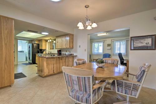 Apache Junction Casa | Patio and Mtn Views 55 and Apache Junction Home!