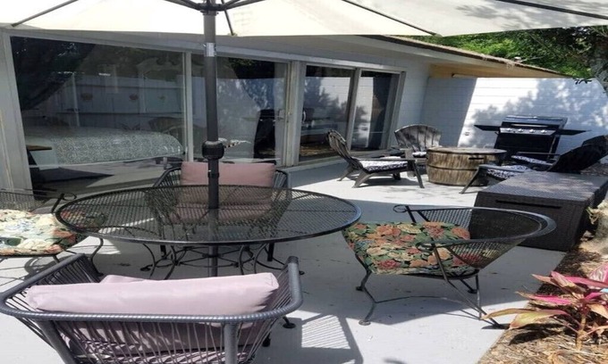 Tallahassee Condominio | Patio Paradise, 1. 6 millas al estadio FSU!