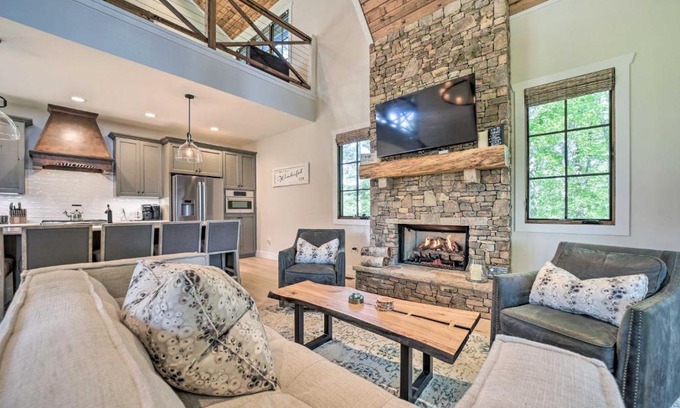 Glenville Casa | Patio with Fireplace Glenville Resort Retreat!