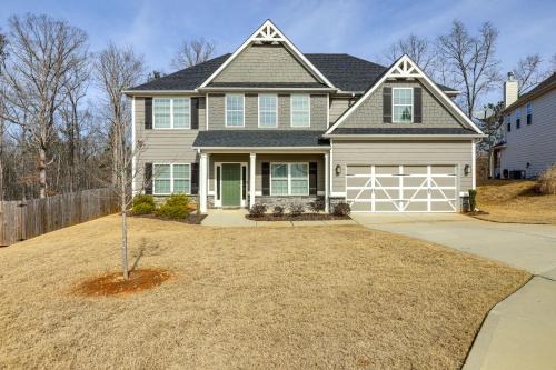 Sharpsburg Casa | Patio with Fireplace Spacious Sharpsburg Home!