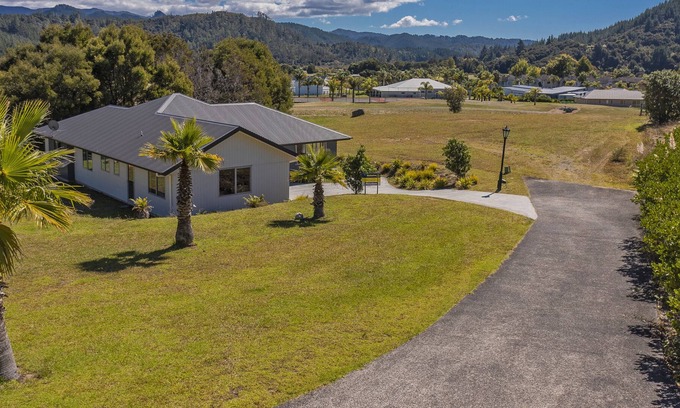 Pauanui Casa | PAUANUI PINES - PAUANUI HOLIDAY HOME, family friendly in Pauanui