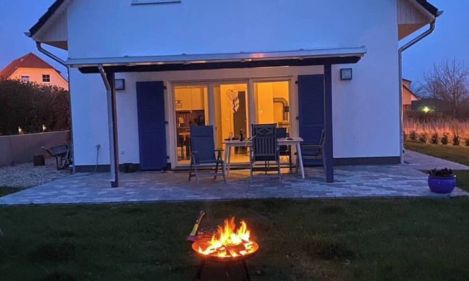 Marlow Casa | Paula Summary: Relax