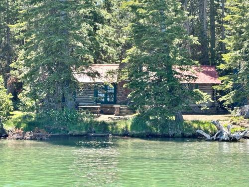 La Pine Complejo | Paulina Lake Lodge and Resort