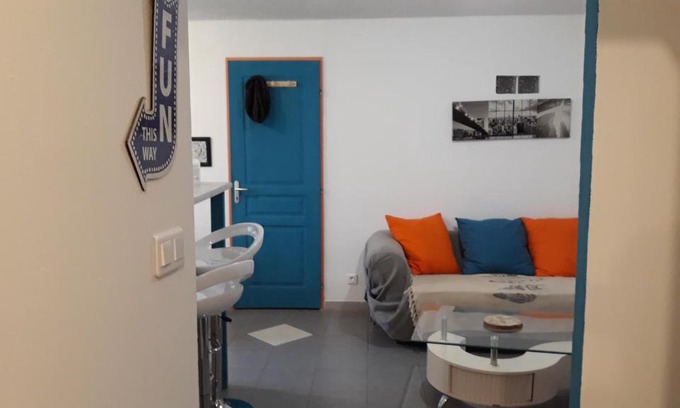 Saint-Ambroix Apartamento | Pause Appart 40 m2 avec cour privative - Spacieux & Confortable